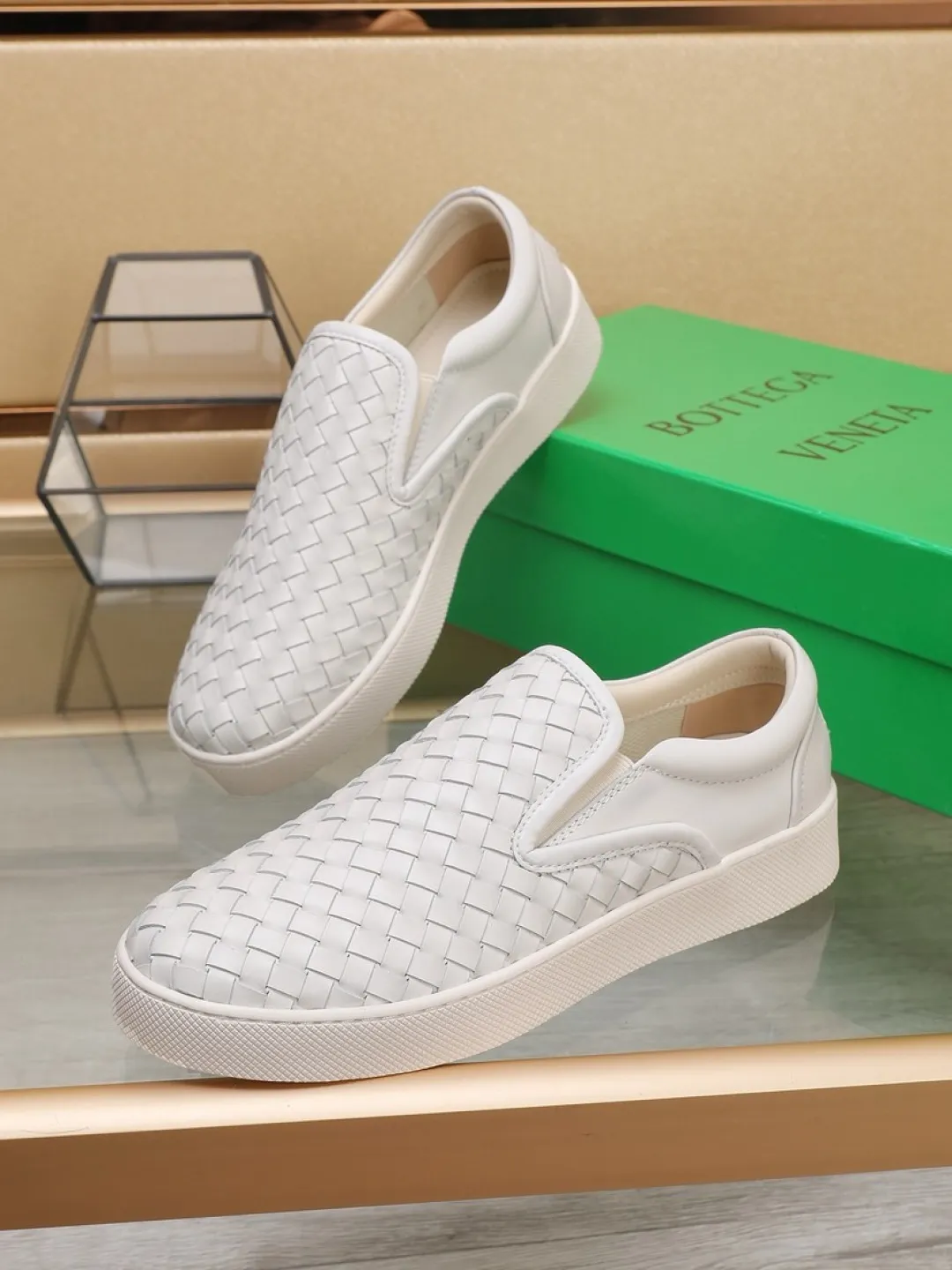Men's men's shoes💰Men's shoes💰480💰🔥[BV] series of top purchasing agents🔍Imported first-layer cowhide woven surface, cowhide foot pads lining environmentally friendly ♻️Does not fade, 💪Sole: Rubber combination original factory special outsole ⚠Original and single goods 🔍🔍You can come in and out at will, welcome to compare ⚠Number of sizes: 38-44